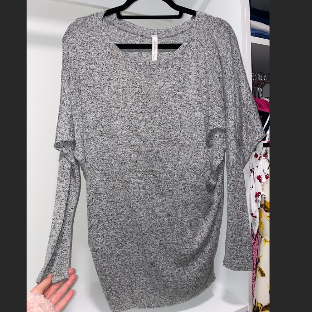 Super soft women's dress (fits like a flowey top over a fitted mini skirt)